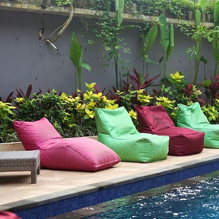 Summer Of Surf Hostel Uluwatu 웅아산 외부 사진