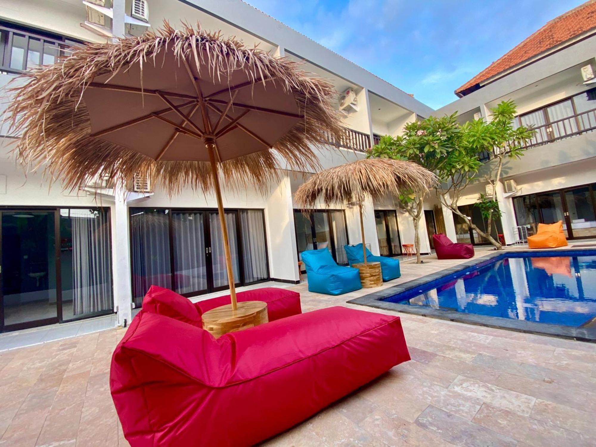 Summer Of Surf Hostel Uluwatu 웅아산 외부 사진