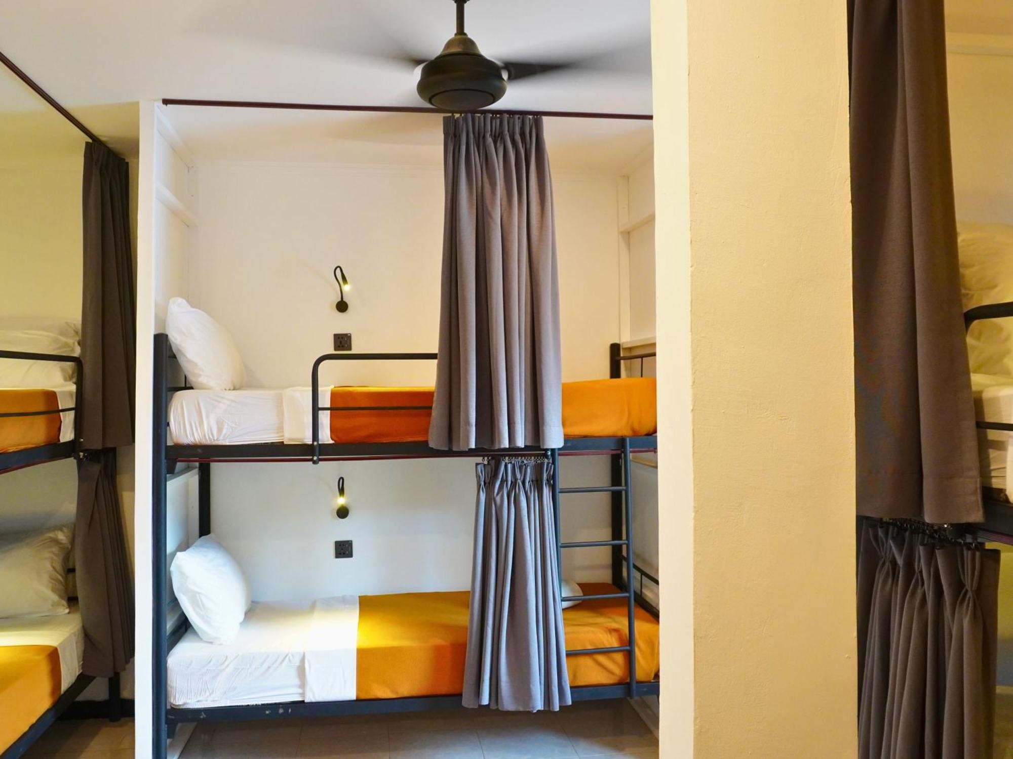 Summer Of Surf Hostel Uluwatu 웅아산 외부 사진