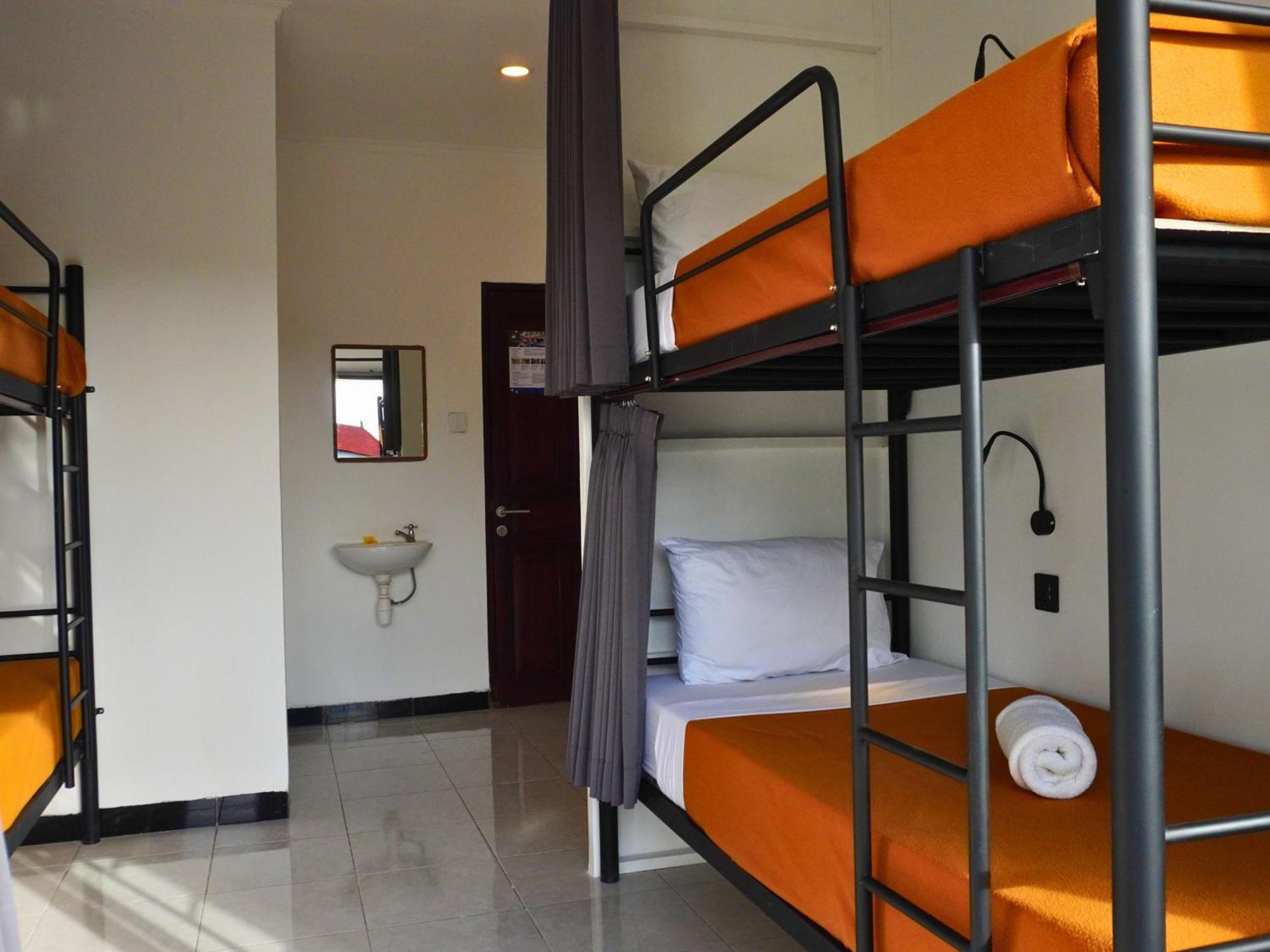 Summer Of Surf Hostel Uluwatu 웅아산 외부 사진