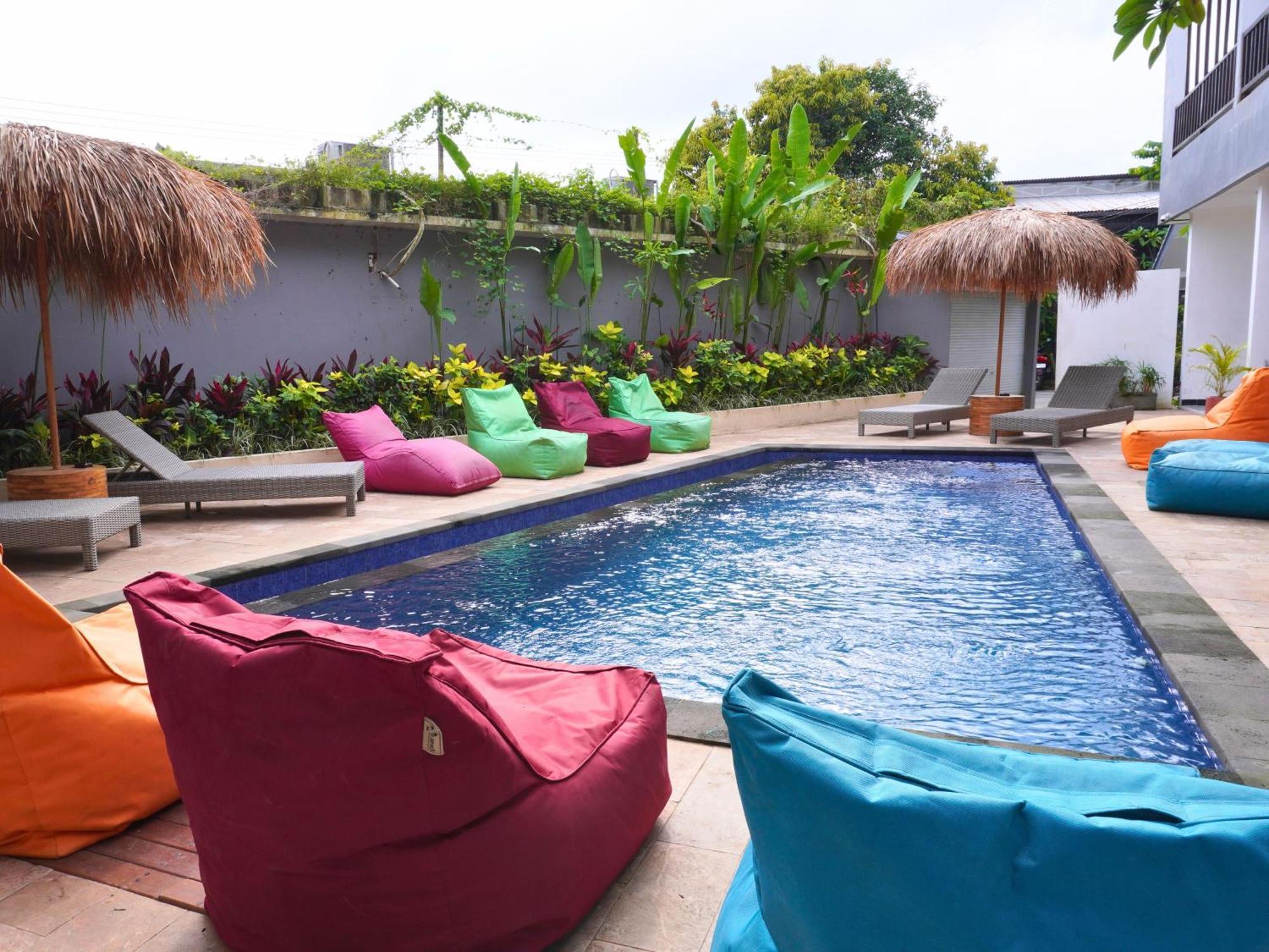 Summer Of Surf Hostel Uluwatu 웅아산 외부 사진