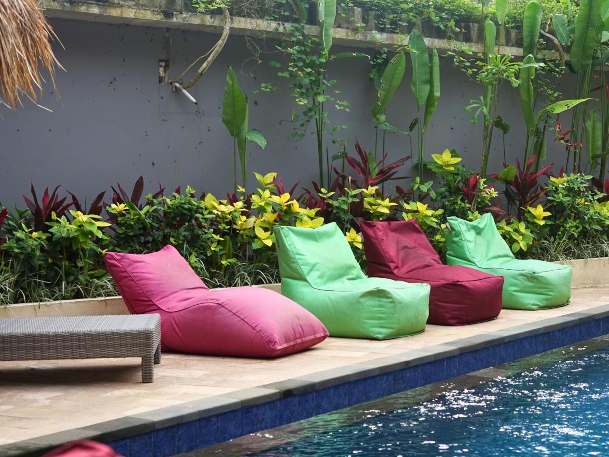 Summer Of Surf Hostel Uluwatu 웅아산 외부 사진