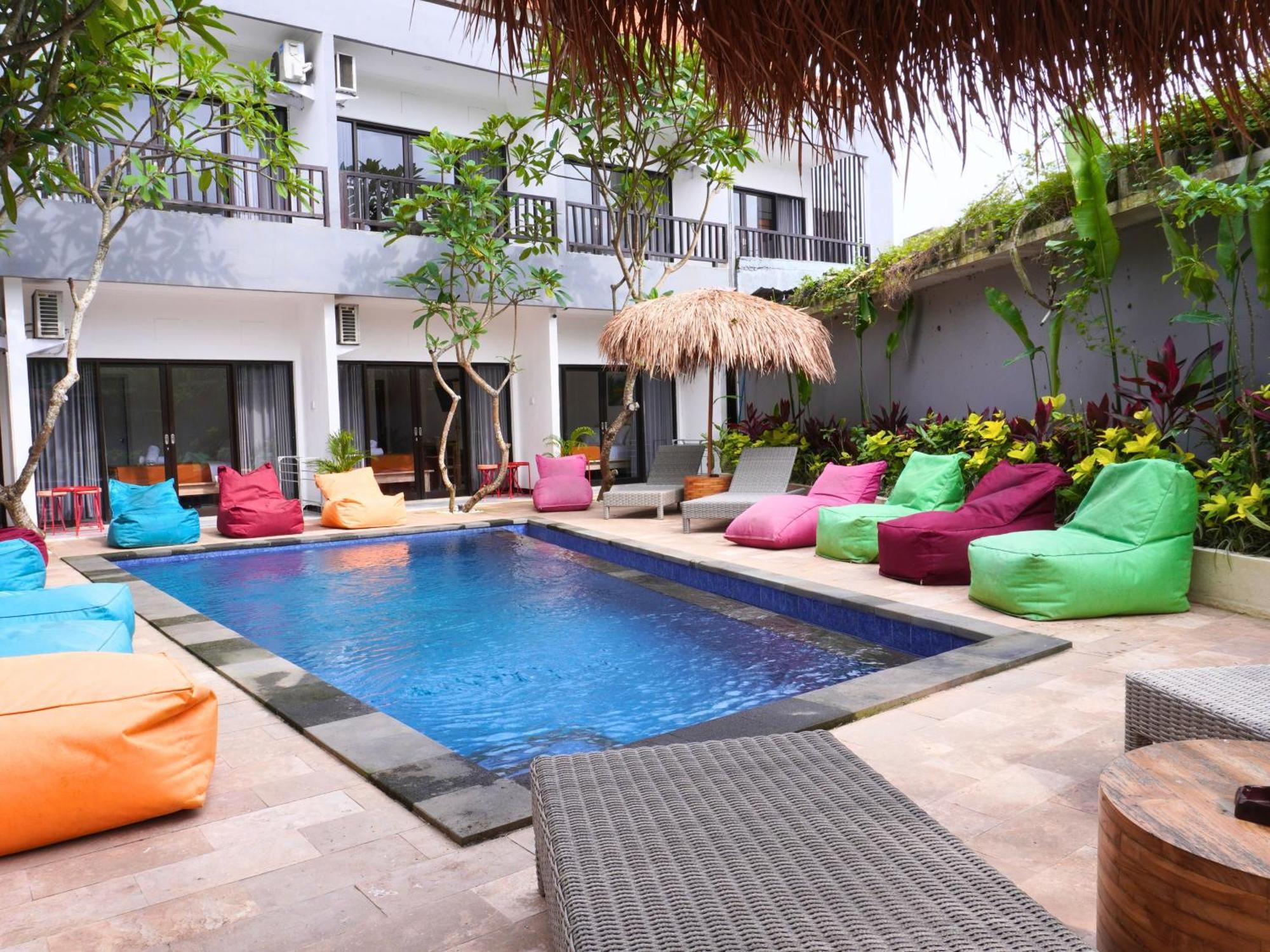 Summer Of Surf Hostel Uluwatu 웅아산 외부 사진