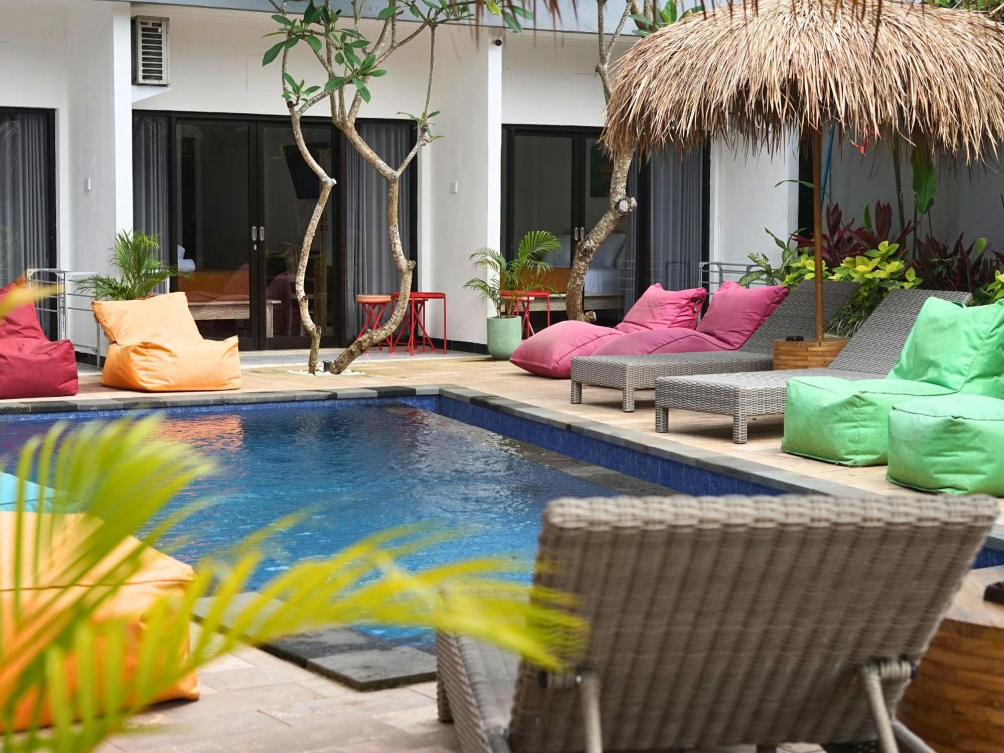 Summer Of Surf Hostel Uluwatu 웅아산 외부 사진